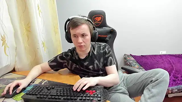 iliaskrislove online show from December 22, 10:40 pm