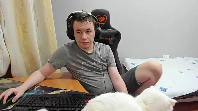 iliaskrislove online show from January 9, 12:30 pm