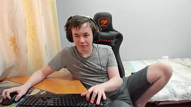 iliaskrislove online show from February 11, 4:17 am