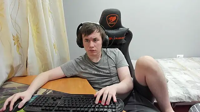 iliaskrislove online show from February 14, 1:41 pm