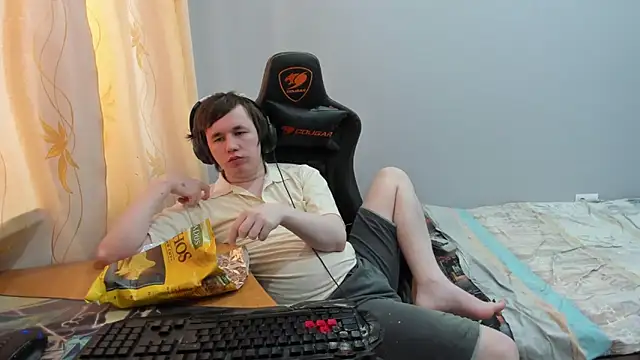 iliaskrislove online show from March 12, 1:06 pm