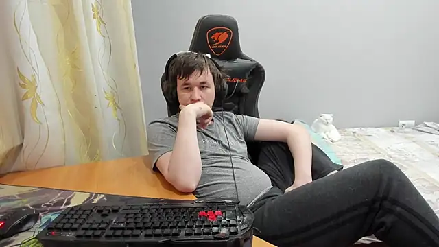 iliaskrislove online show from March 19, 4:22 pm