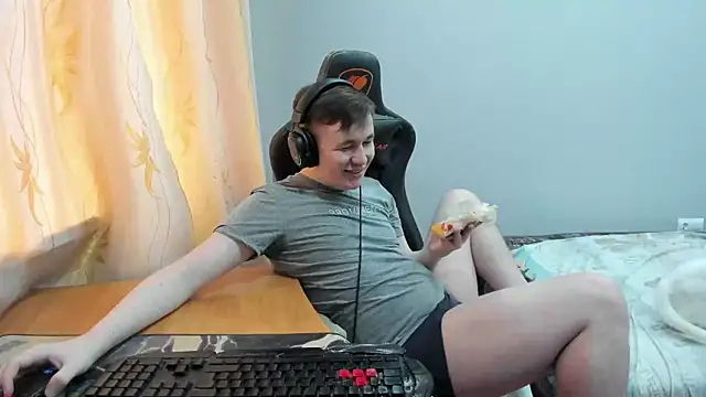 iliaskrislove online show from April 22, 10:06 am