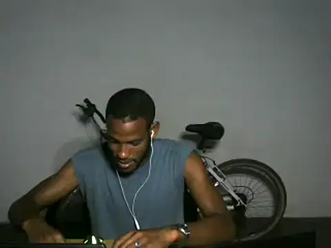 Snapshot of michel_sc chatting on May 19, 10:10 am michel sc online show from May 19, 10:10 am