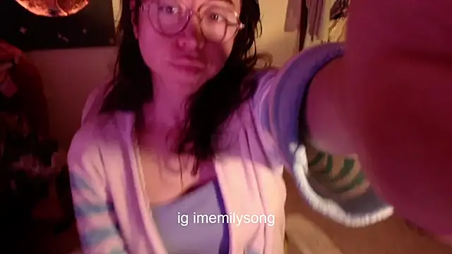 emily pearl  online show from December 19, 10:55 am