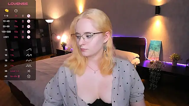 Aemilia  online show from January 24, 3:34 pm