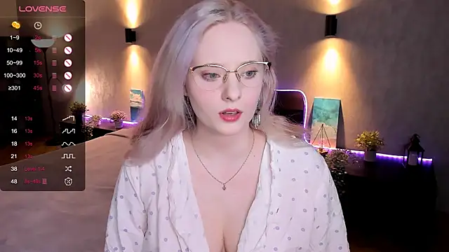 Aemilia  online show from February 11, 9:09 am