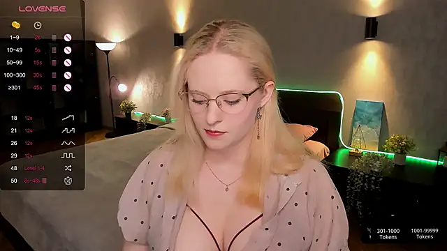 Aemilia  online show from March 10, 8:48 am