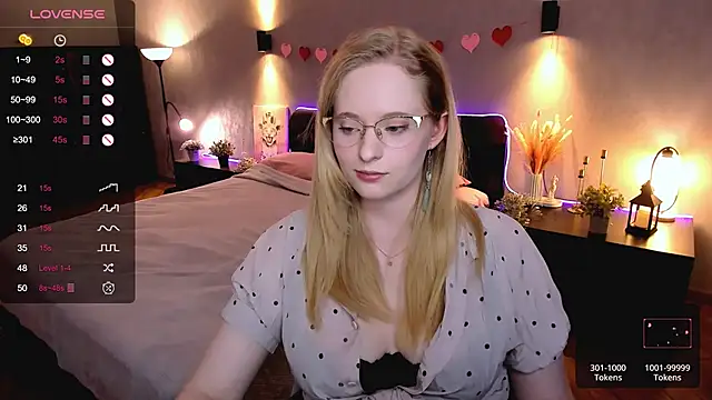 Aemilia  online show from October 3, 8:55 am