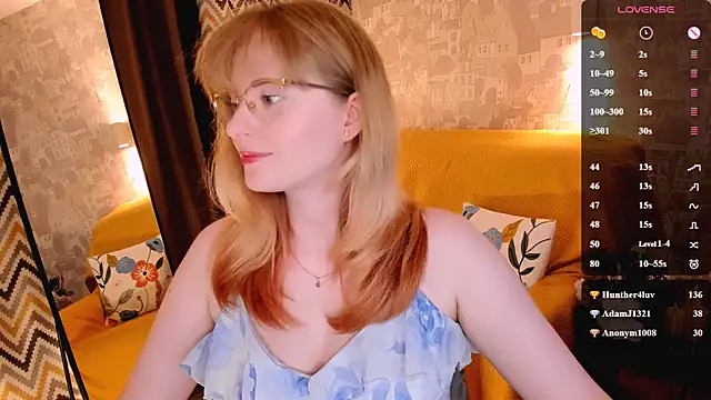 Snapshot of Aemilia_ chatting on July 5, 8:32 am Aemilia online show from July 5, 8:32 am