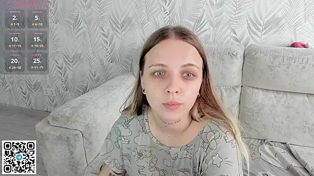 Snapshot of Alice_Halle chatting on July 27, 1:45 am Alice Halle online show from July 27, 1:45 am