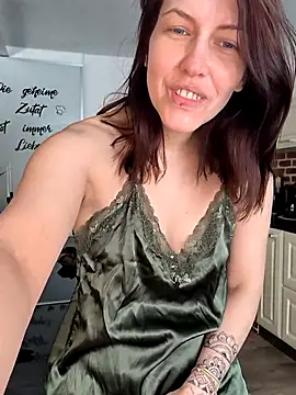 Linalicious online show from March 17, 8:18 am