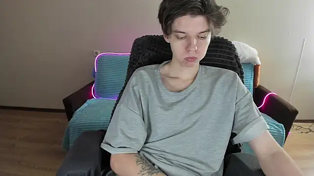 Snapshot of Liam_sexy1 chatting on December 2, 5:04 am Liam sexy1 online show from December 2, 5:04 am