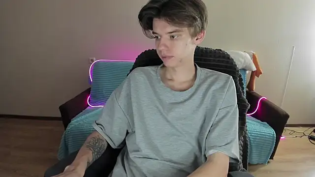 Snapshot of Liam_sexy1 chatting on December 4, 8:23 am Liam sexy1 online show from December 4, 8:23 am