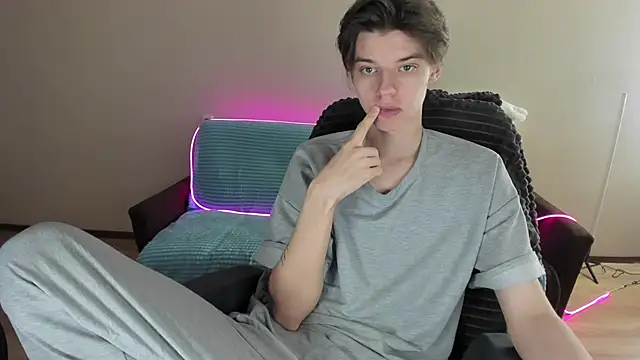 Snapshot of Liam_sexy1 chatting on December 5, 8:22 am Liam sexy1 online show from December 5, 8:22 am