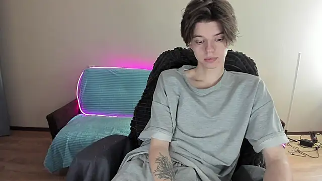 Snapshot of Liam_sexy1 chatting on January 4, 8:06 am Liam sexy1 online show from January 4, 8:06 am