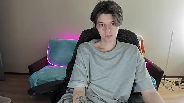 Snapshot of Liam_sexy1 chatting on January 5, 12:42 pm Liam sexy1 online show from January 5, 12:42 pm