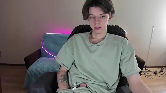 Snapshot of Liam_sexy1 chatting on January 8, 4:55 am Liam sexy1 online show from January 8, 4:55 am