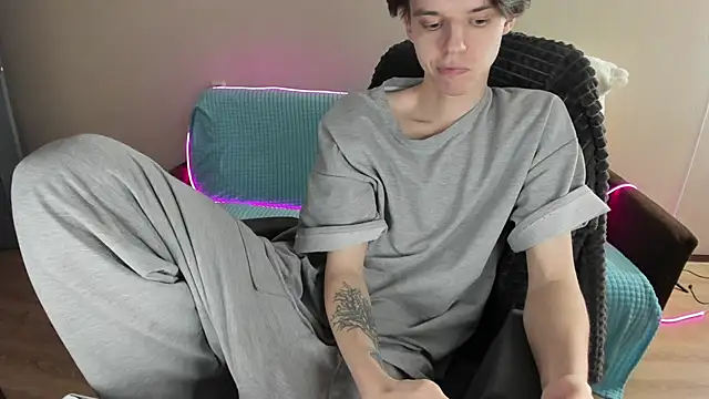 Snapshot of Liam_sexy1 chatting on February 1, 4:11 pm Liam sexy1 online show from February 1, 4:11 pm