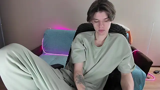 Snapshot of Liam_sexy1 chatting on February 9, 8:22 am Liam sexy1 online show from February 9, 8:22 am