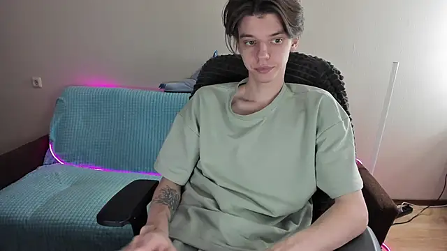 Snapshot of Liam_sexy1 chatting on February 11, 1:09 pm Liam sexy1 online show from February 11, 1:09 pm