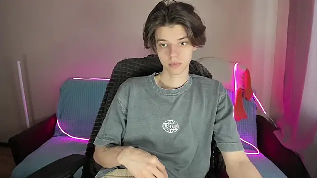 Snapshot of Liam_sexy1 chatting on February 16, 1:38 pm Liam sexy1 online show from February 16, 1:38 pm