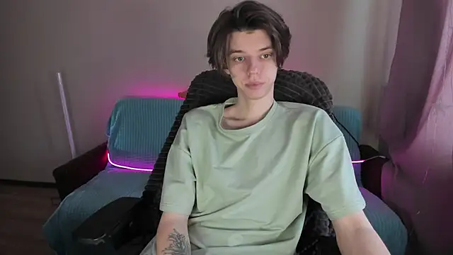 Snapshot of Liam_sexy1 chatting on February 24, 7:55 am Liam sexy1 online show from February 24, 7:55 am