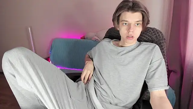 Snapshot of Liam_sexy1 chatting on February 26, 2:14 pm Liam sexy1 online show from February 26, 2:14 pm