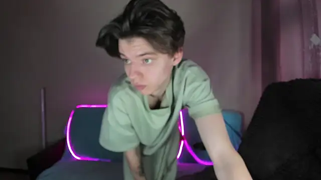 Snapshot of Liam_sexy1 chatting on March 20, 3:47 pm Liam sexy1 online show from March 20, 3:47 pm