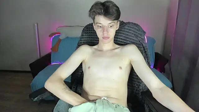 Snapshot of Liam_sexy1 chatting on September 28, 7:30 pm Liam sexy1 online show from September 28, 7:30 pm