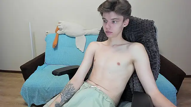 Snapshot of Liam_sexy1 chatting on October 17, 6:27 am Liam sexy1 online show from October 17, 6:27 am