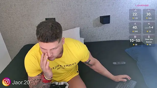 Jaor owens20 online show from April 25, 10:40 pm