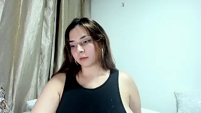 SuzyGamingFairy online show from February 9, 1:31 am