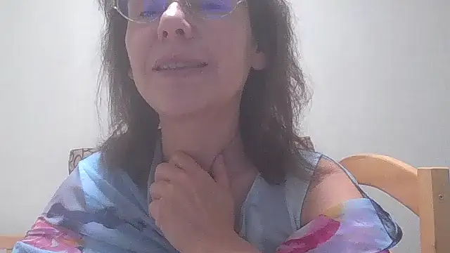 HollyJewel online show from December 12, 4:21 pm