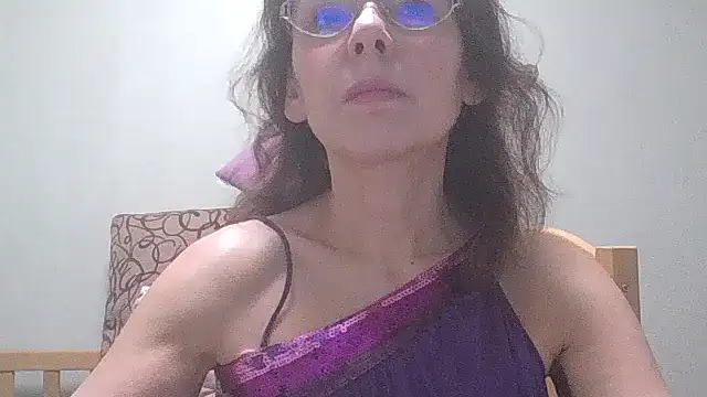 HollyJewel online show from January 15, 4:21 pm