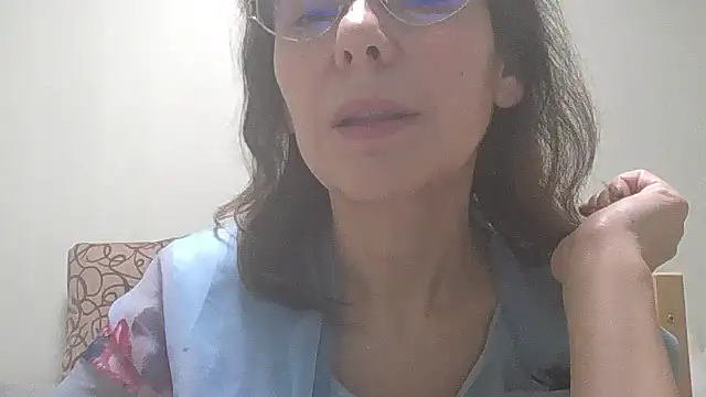 HollyJewel online show from February 20, 7:52 pm