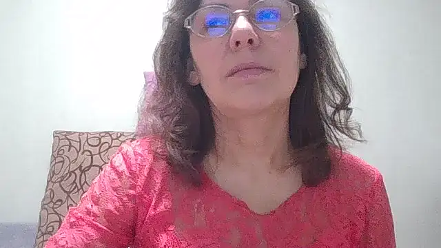 HollyJewel online show from February 25, 6:39 pm