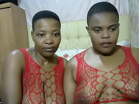 Xxxsluts online show from February 12, 7:24 pm