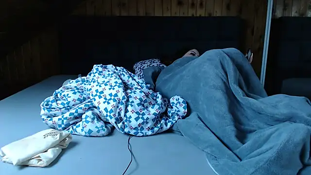 BoeseMoni1998 online show from February 4, 11:38 am