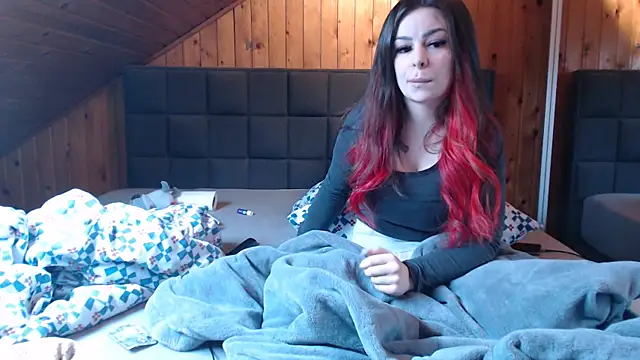 BoeseMoni1998 online show from February 12, 2:10 pm