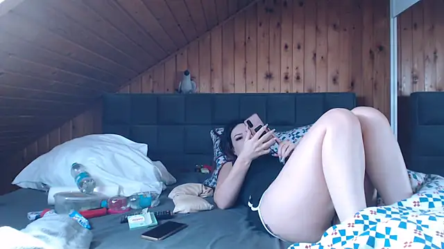 BoeseMoni1998 online show from September 19, 7:21 am