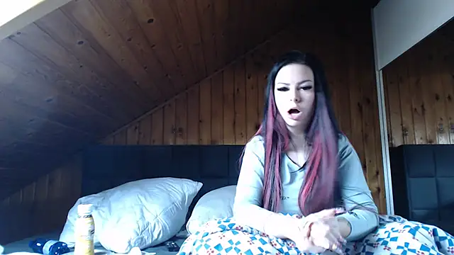 BoeseMoni1998 online show from November 11, 9:42 am