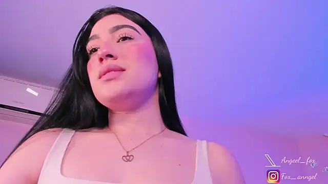 Snapshot of angeel_fox chatting on November 27, 3:08 am angeel fox online show from November 27, 3:08 am