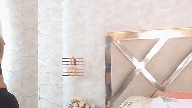 JoannaStanford online show from December 22, 8:47 pm