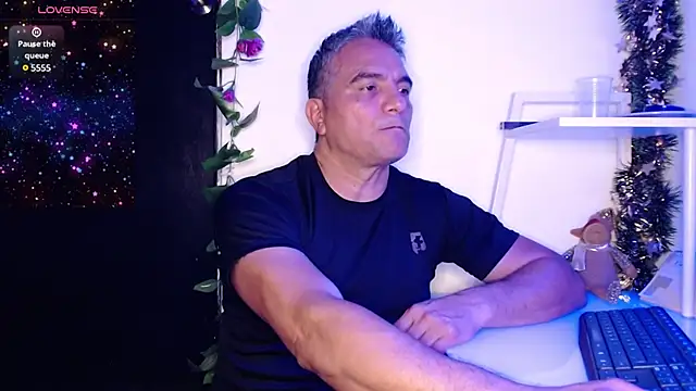 golden punisher online show from December 4, 4:54 am