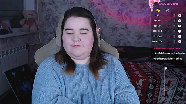 Estelle Hicks online show from December 19, 6:26 pm