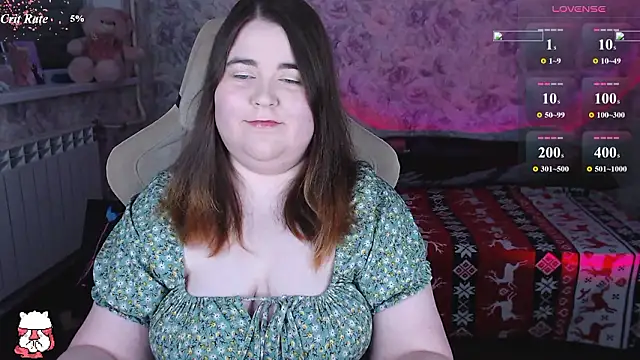 Estelle Hicks online show from February 18, 6:26 pm