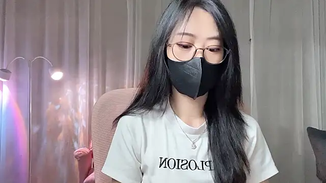  minji bae online show from April 18, 3:05 pm