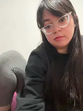 Snapshot of indiegirl666 chatting on February 26, 3:27 am indiegirl666 online show from February 26, 3:27 am