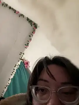 Snapshot of indiegirl666 chatting on March 27, 3:45 am indiegirl666 online show from March 27, 3:45 am